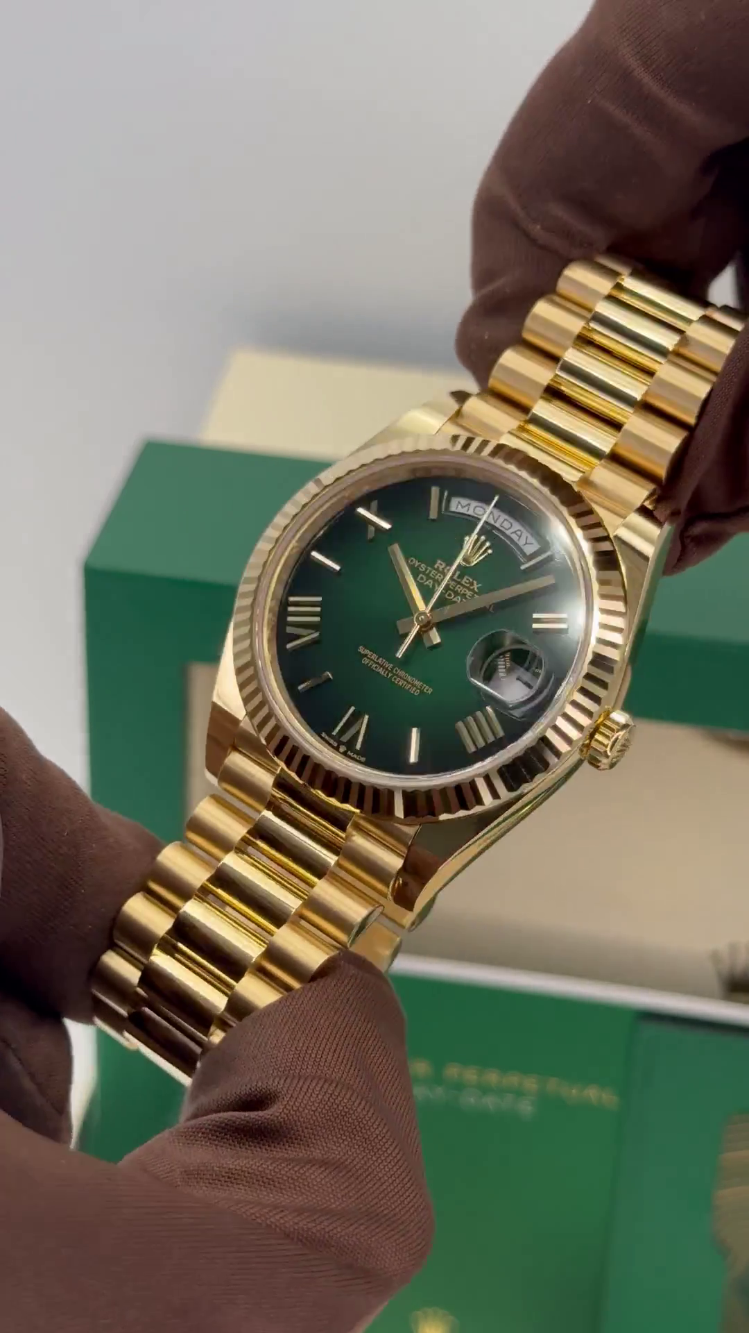 Rolex Yellow Gold President Day Date 40mm Green Roman Ombre Dial - 228238 - Image 8