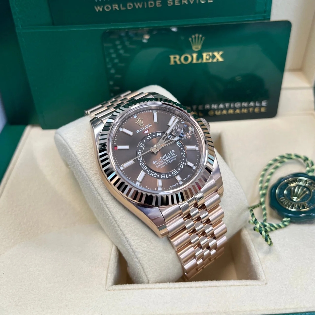 Rolex Sky-Dweller 42mm 336935-0006 Rose Gold Chocolate Dial Jubilee - Image 3