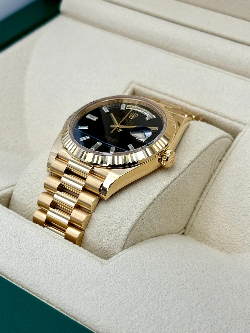 Rolex Yellow Gold President Day Date 40mm Onyx Diamond Dial - 228238 - Image 3