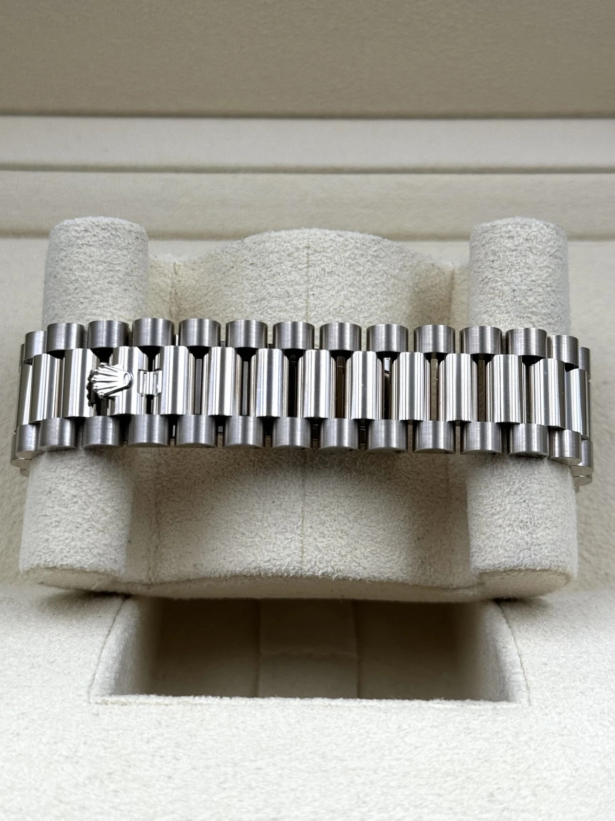 Rolex Day-Date "President" 40mm Silver Diamonds Dial 228236-0002 - Image 5