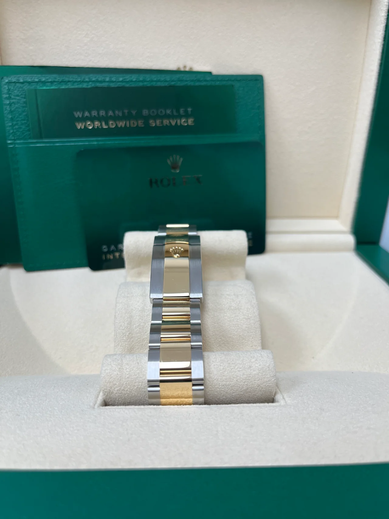 Rolex Datejust 41mm 126303 Silver Index Oyster Steel and Yellow Gold Mens Watch - Image 6