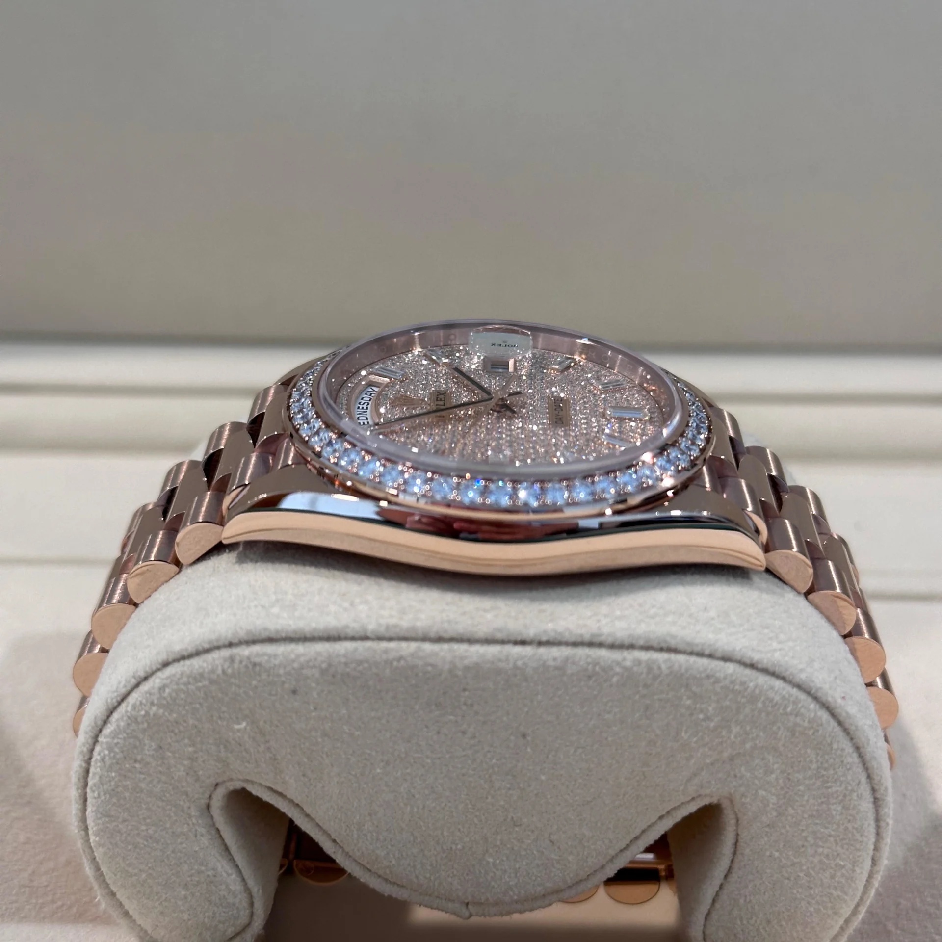 Rolex Day-Date 40mm Diamonds Paved Dial 228345rbr-0002 - Image 8