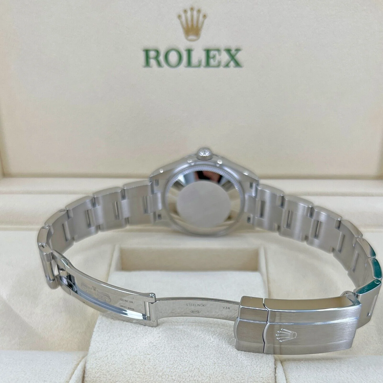 Rolex Oyster Perpetual 31mm 277200-0001 Silver Dial Oyster Bracelet Watch - Image 11