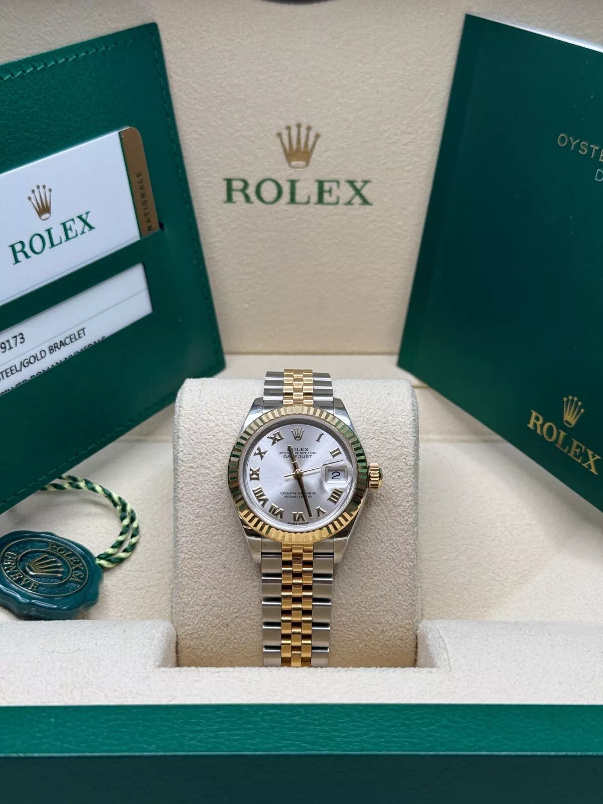 Rolex Lady-Datejust 28mm 279173 Silver Roman Dial Oyster Bracelet - Image 3
