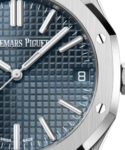 Alternative view of Audemars Piguet Royal Oak 41mm Stainless Steel Blue Dial 15500ST.OO.1220ST.01