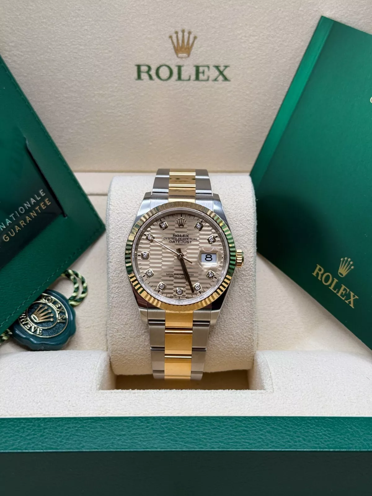 Rolex Datejust 36mm 126233 Champagne Fluted Motif Diamond Dial Jubilee Bracelet - Image 9
