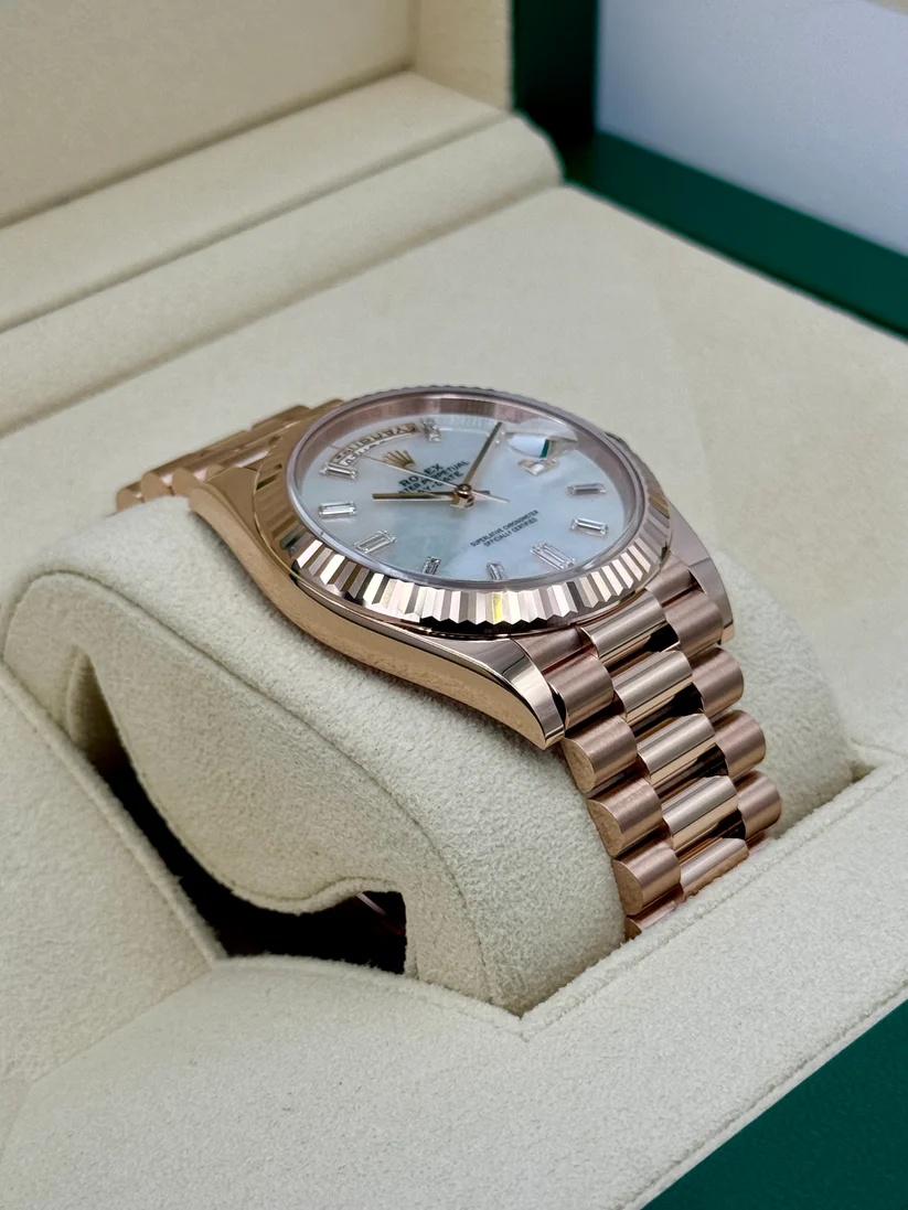 Rolex Day-Date "President" 40mm Everose Gold Mother of Pearl Diamond Baguette Dial - 228235 - Image 4