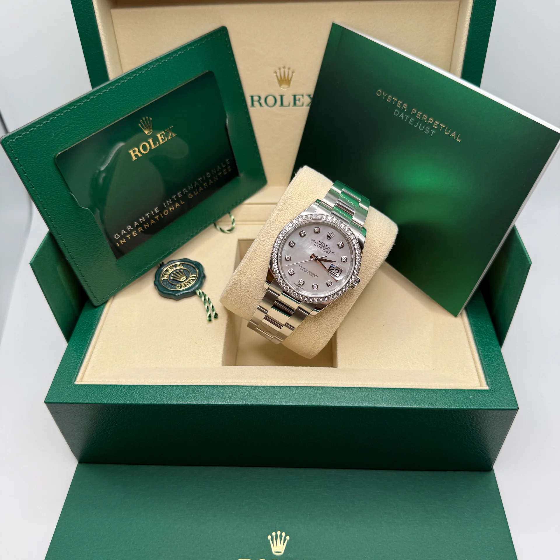 Rolex Datejust 36mm 126284 Mother-of-Pearl Dial Oyster Bracelet - Image 8