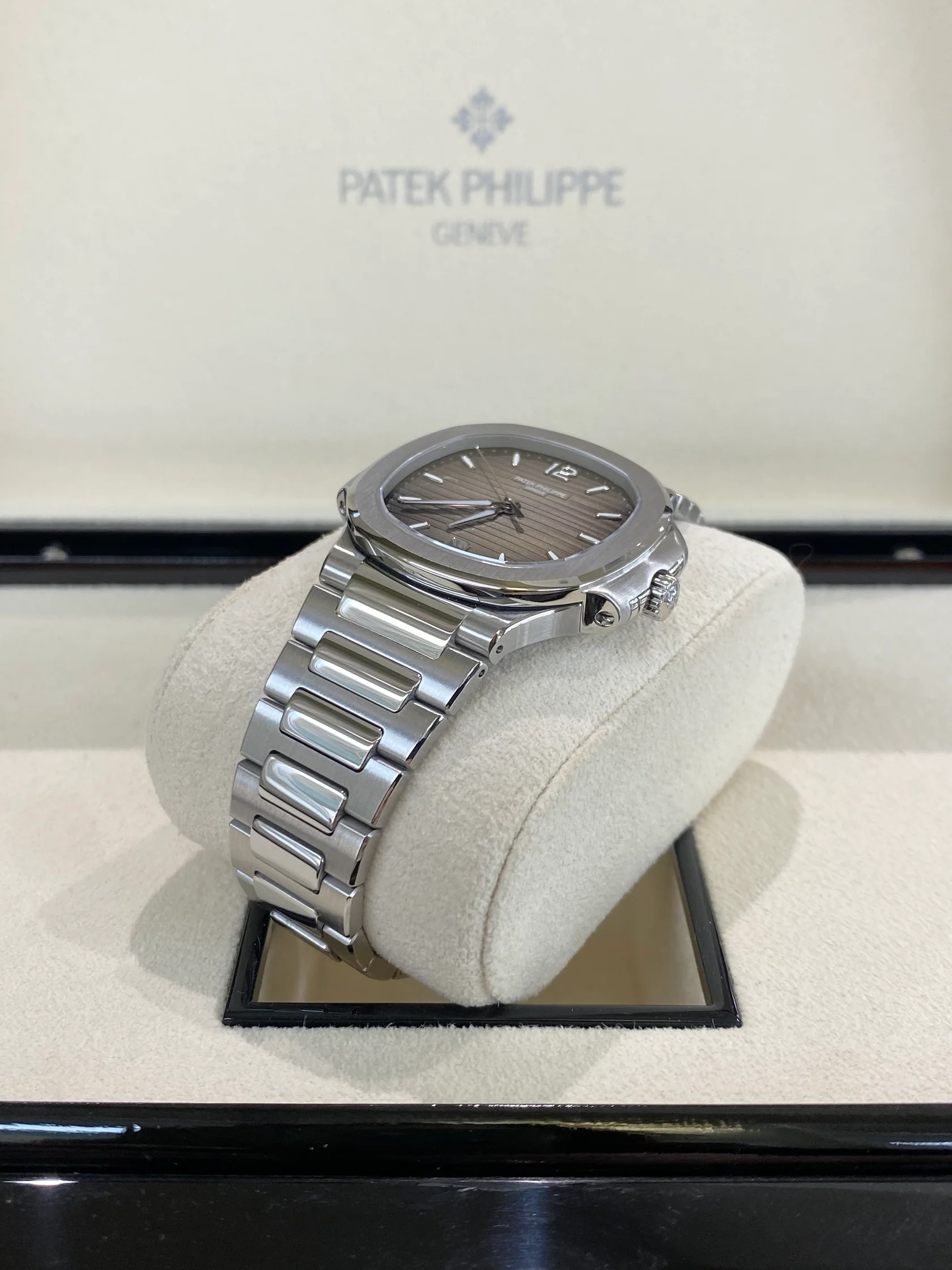 Patek Philippe Nautilus Automatic Ladies Watch 7118/1A-011 - Image 5