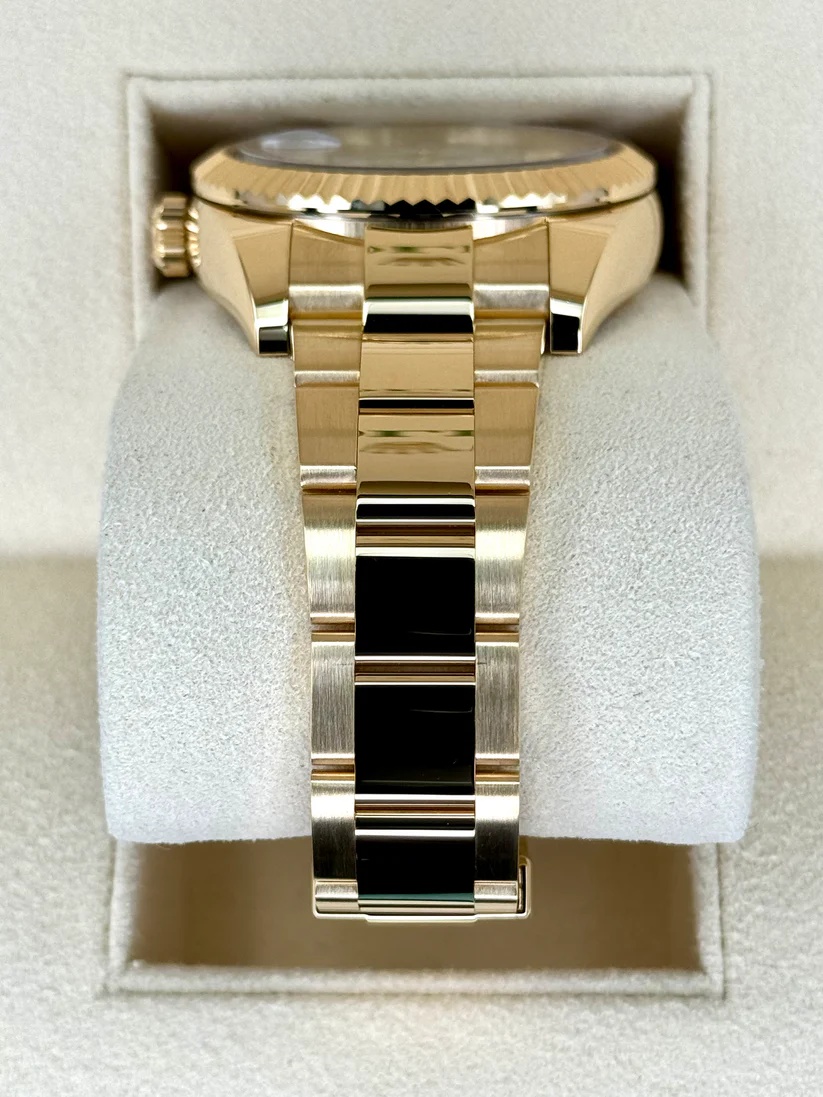 Rolex Sky-Dweller 42mm 336938-0003 Yellow Gold White Dial - Image 5