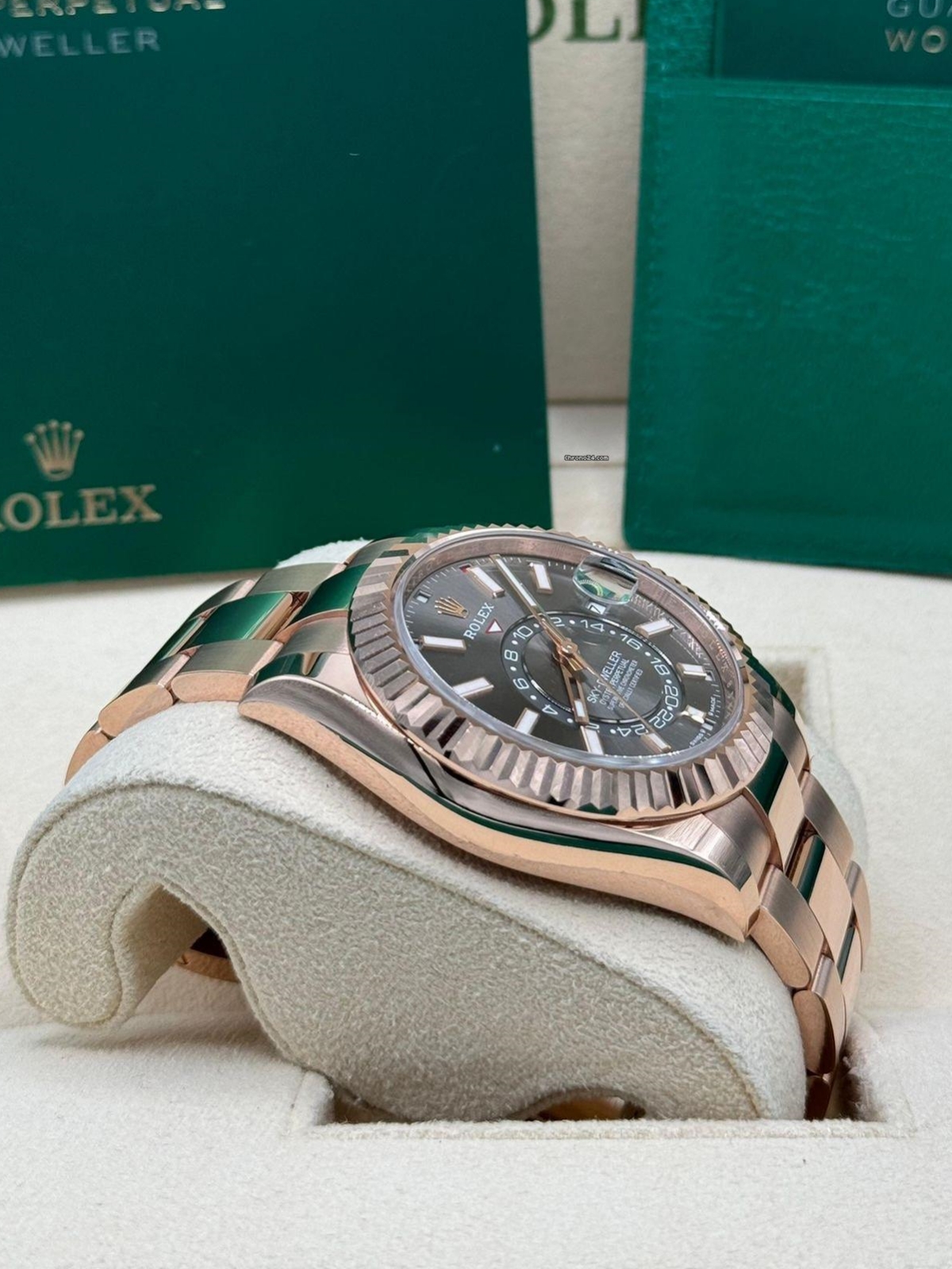 Rolex Sky-Dweller 42mm 336935-0004 Rose Gold Rhodium Dial Oyster - Image 5