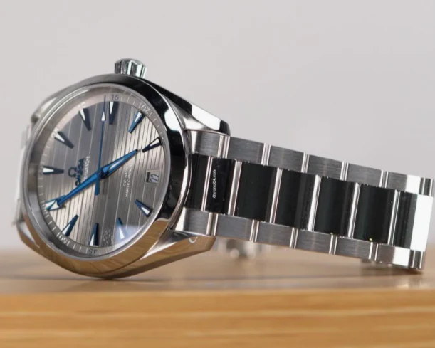 OMEGA Seamaster Aqua Terra 41mm Grey Dial Stainless Steel Bracelet 220.10.41.21.06.001 - Image 3