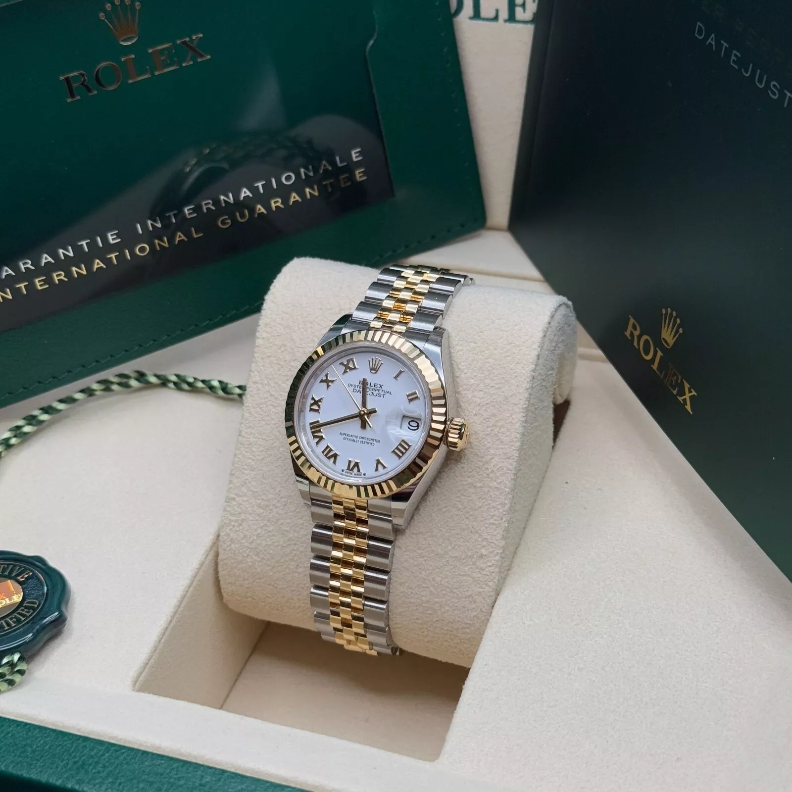 Rolex Lady-Datejust 28mm 279173 White Roman Dial Oyster Bracele - Image 12