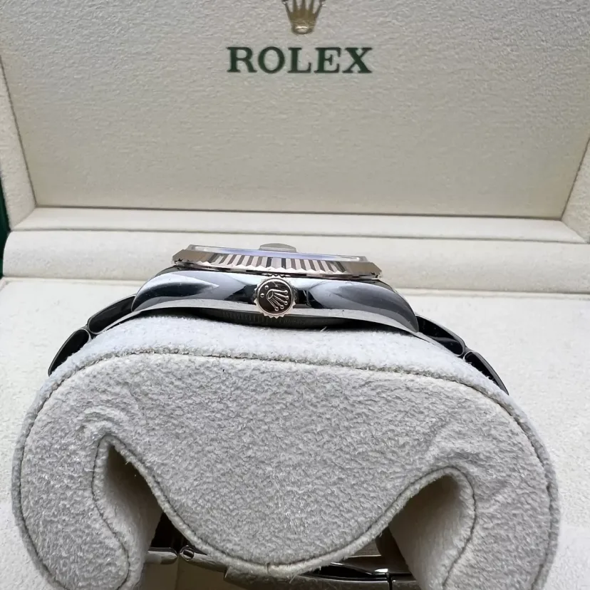 Rolex Datejust 36mm 126231 Rose Dial Oyster Bracelet - Image 12