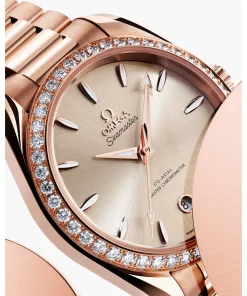 Alternative view of Omega Seamaster Aqua Terra Shades 38 mm Sandstone Dial Stainless Steel and Sedna™ 18k Rose Gold Bracelet 220.55.38.20.09.001