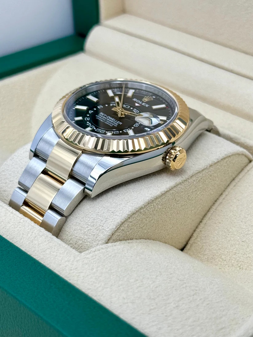 Rolex Sky-Dweller 42mm 336933-0003 Two-Tone Yellow Gold Black Dial Jubilee - Image 3