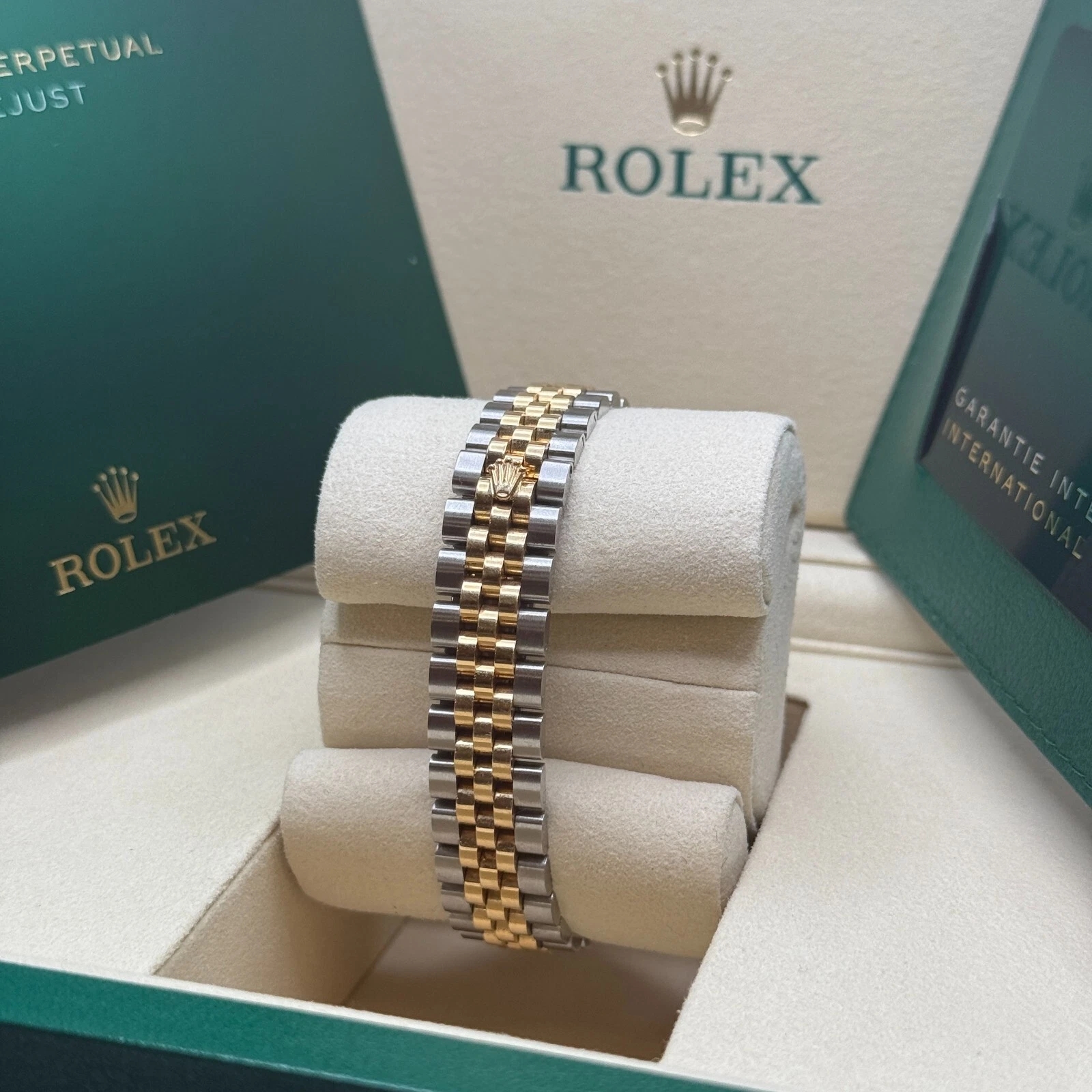 Rolex Lady-Datejust 28mm 279173 Champagne Roman Dial Oyster Bracelet - Image 9
