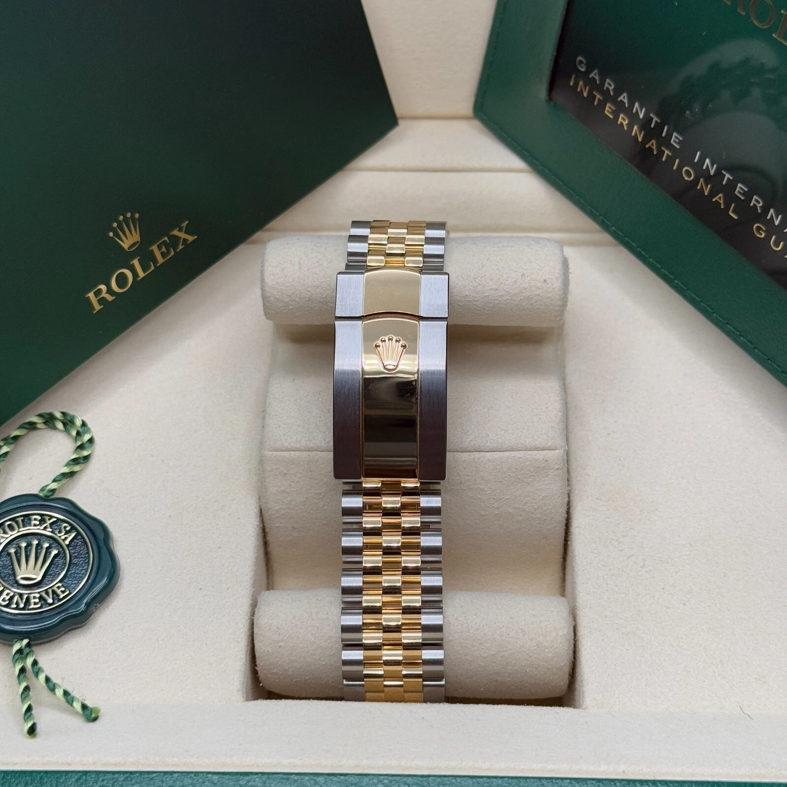 Rolex Datejust 41mm 126333 Silver Index Oyster Steel and Yellow Gold Mens Watch - Image 11