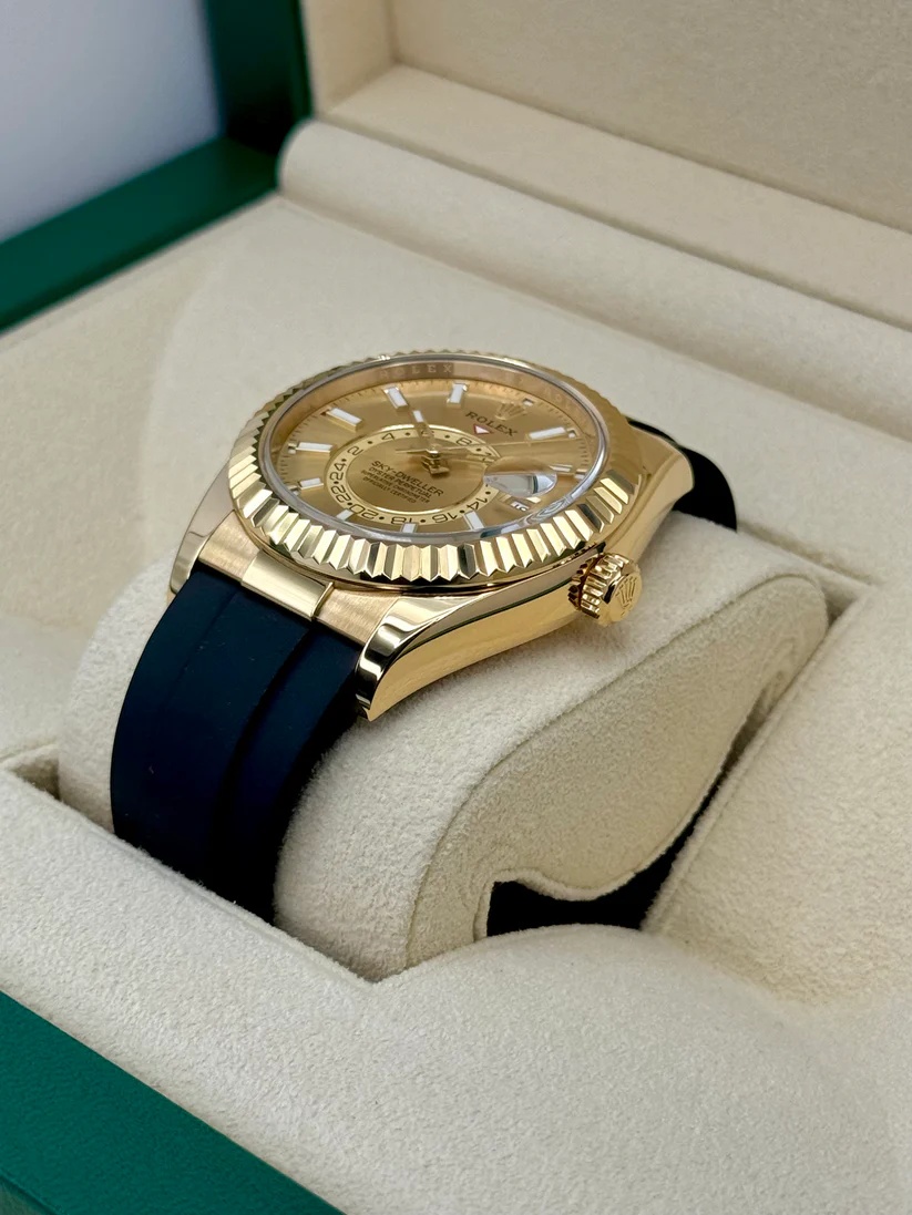 Rolex Sky-Dweller 42mm 336238-0001 Yellow Gold Champagne Dial Oysterflex - Image 3