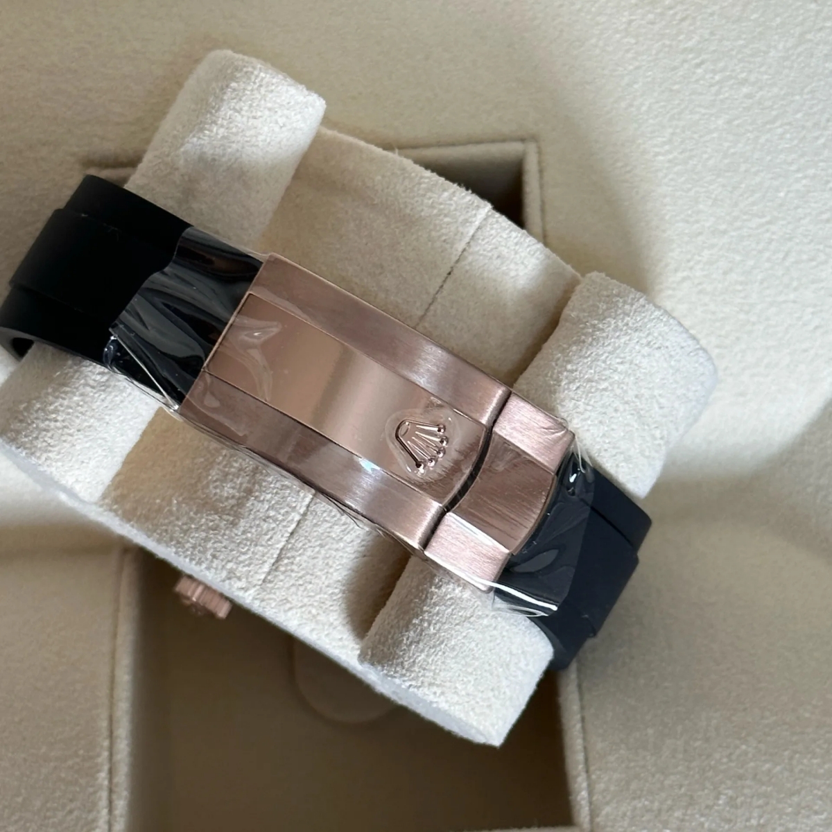 Rolex Sky-Dweller 42mm Rose Gold Chocolate Dial Oysterflex - 336235 - Image 10