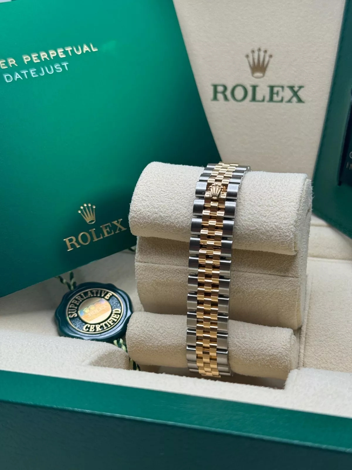 Rolex Lady-Datejust 28mm 279173 Champagne Index Dial Oyster Bracelet - Image 12