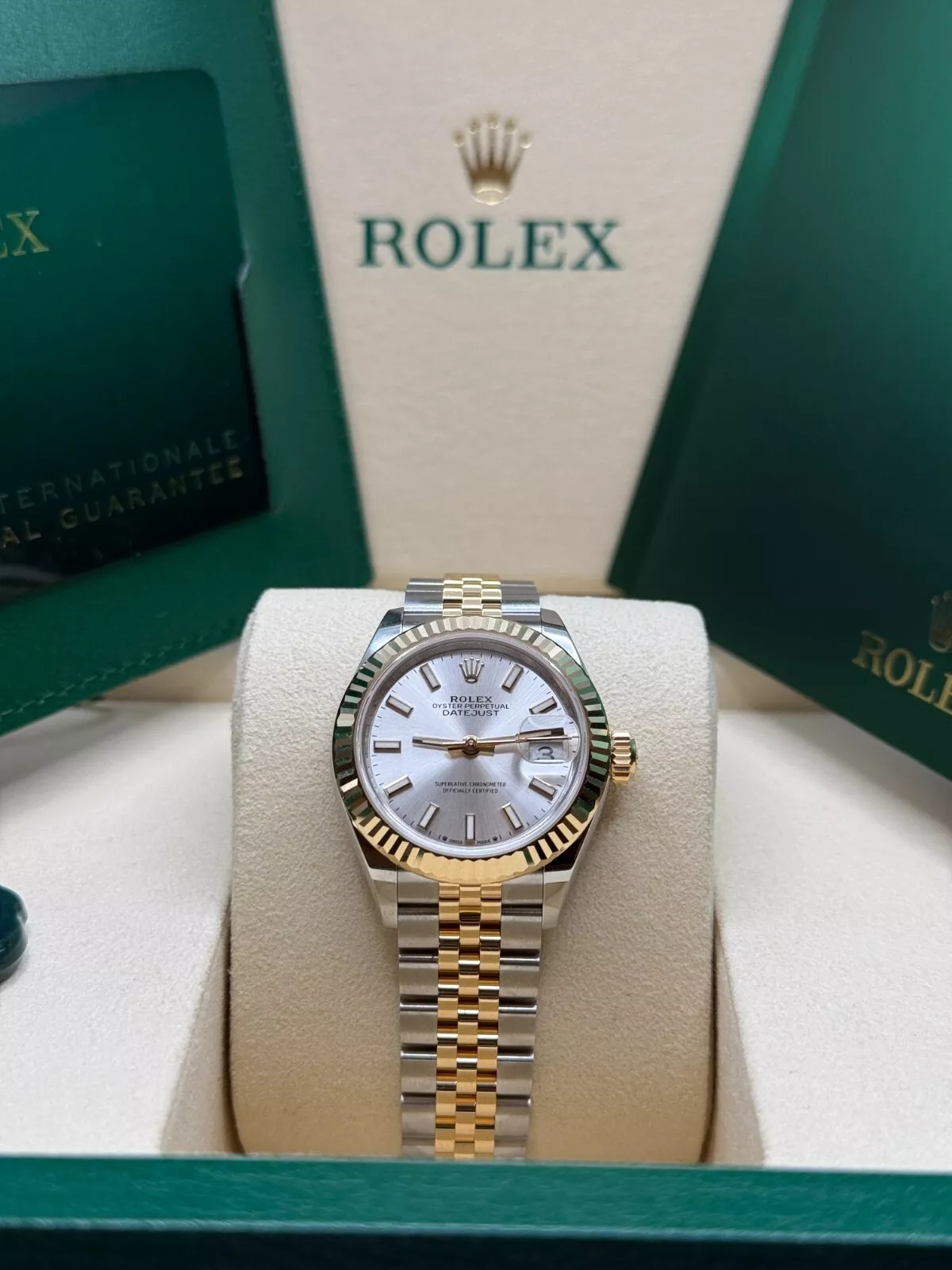 Rolex Lady-Datejust 28mm 279173 Silver Index Dial Oyster Bracelet - Image 3