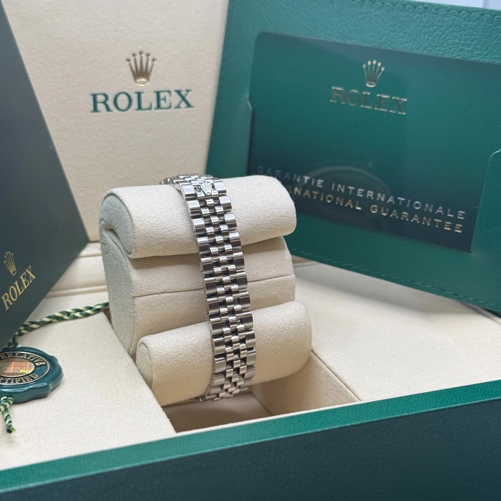 Rolex Lady-Datejust 28mm 279174 Silver Roman Dial Oyster Bracelet - Image 8