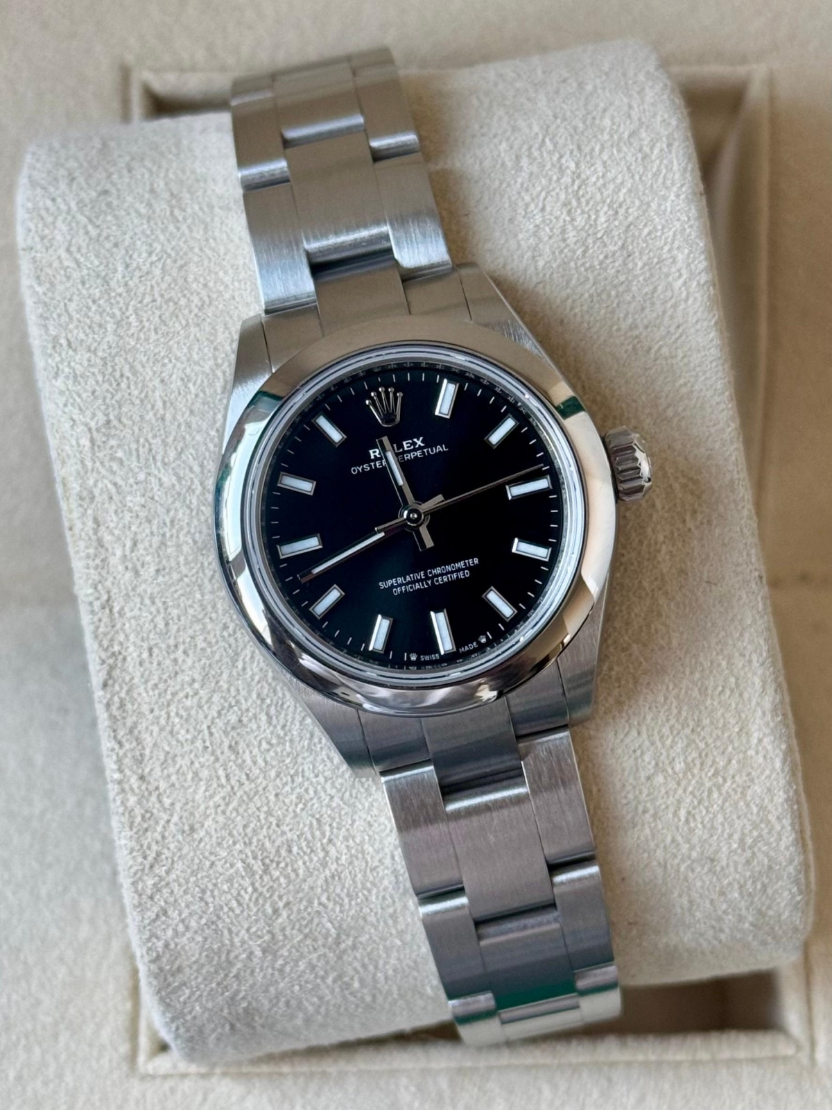 Rolex Oyster Perpetual 28mm 276200-0010 Black Dial Oyster Bracelet Watch - Image 4