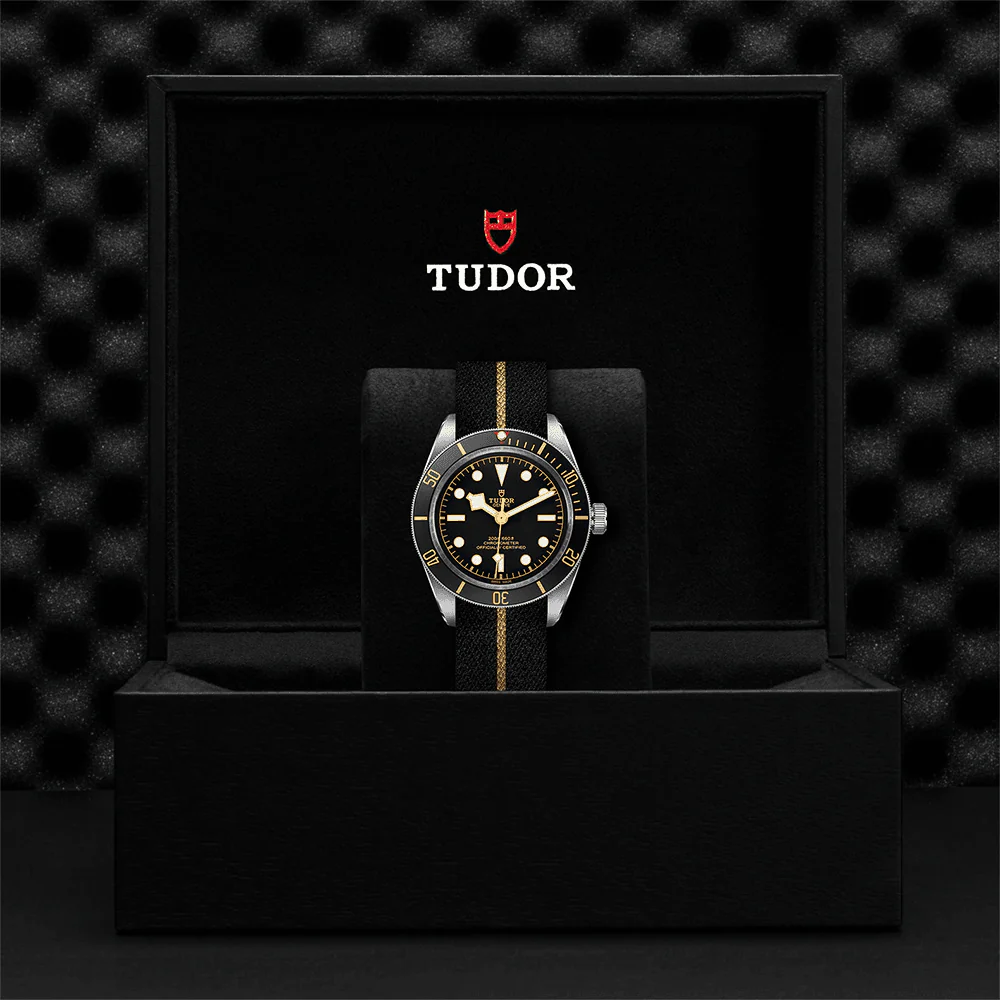 TUDOR Black Bay 58 39mm Black Dial & Bezel Automatic Fabric Strap Watch M79030N-0003 - Image 4