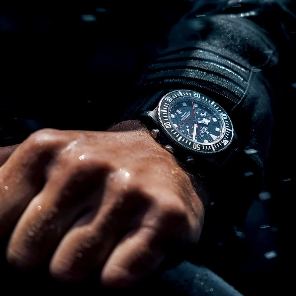 TUDOR Pelagos FXD x Red Bull Alinghi Edition 42mm Men's Chronograph Watch M25807KN-0001 - Image 4