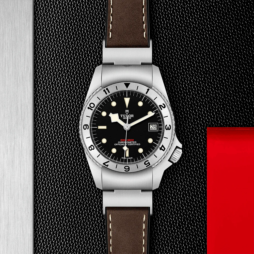 TUDOR Black Bay P01 42mm Black Dial Men's Automatic Strap Watch M70150-0001 - Image 3