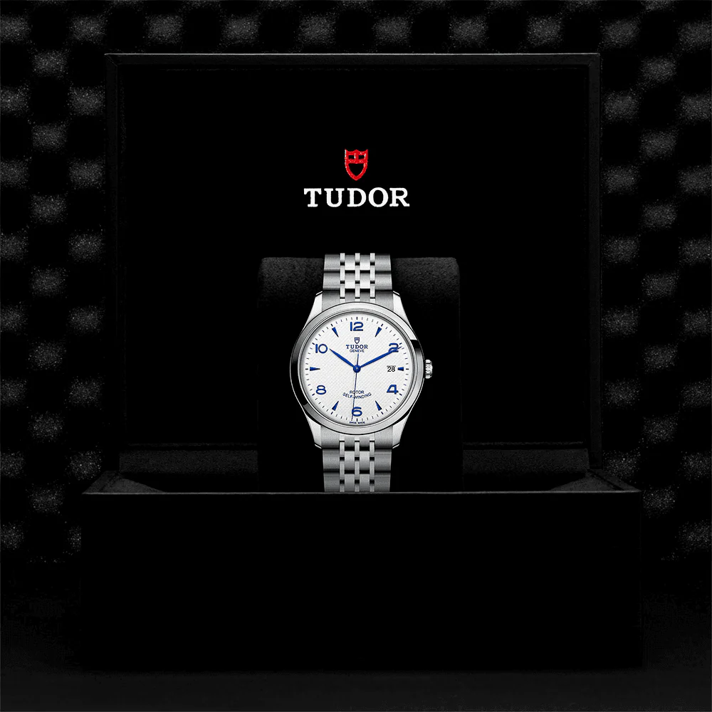 TUDOR 1926 41mm Opaline/Blue Arabic Dial Men's Automatic Bracelet Watch M91650-0005 - Image 4